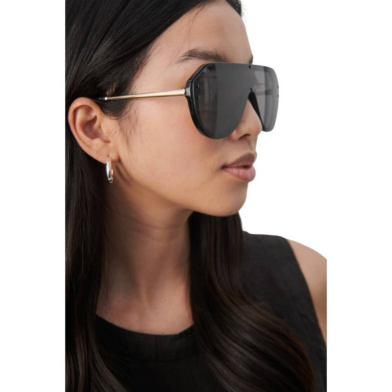 Part Two Giani Sunglasses Black on model side