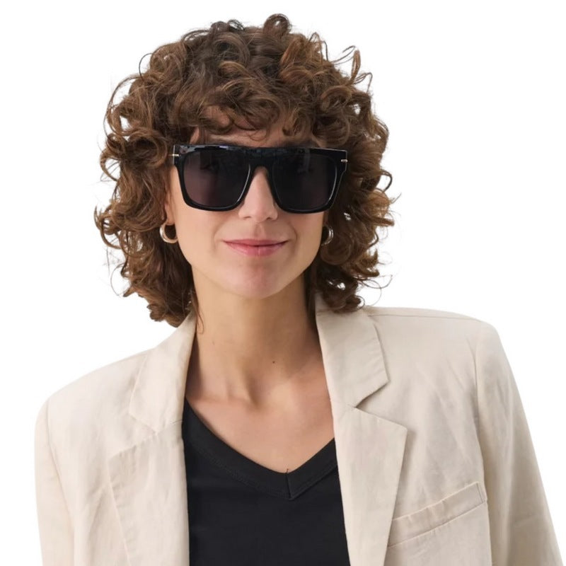 Part Two Rury Sunglasses Black 30309692-194008 on model front