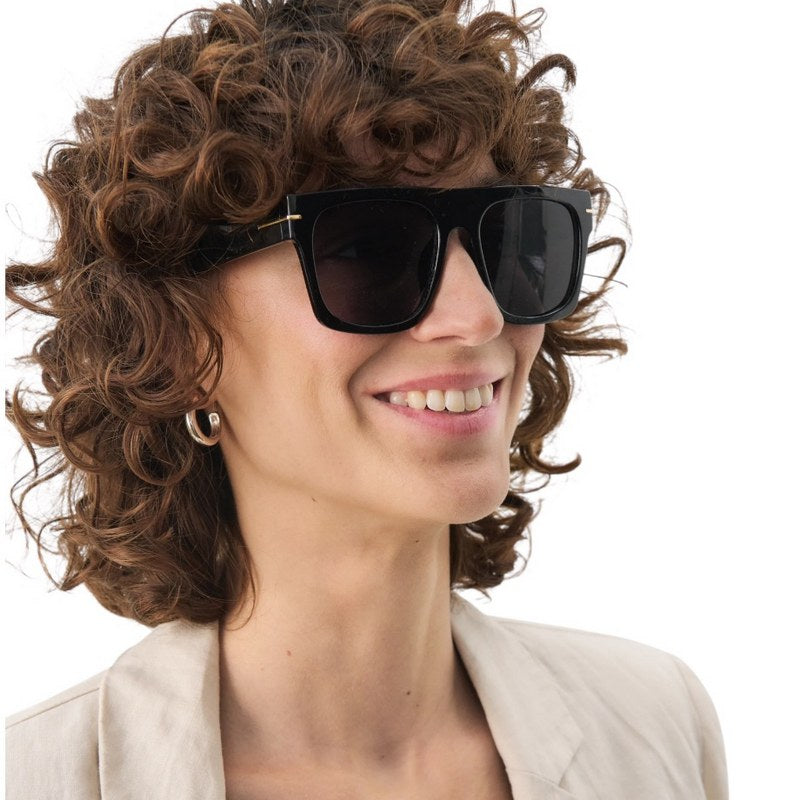 Part Two Rury Sunglasses Black 30309692-194008 on model side