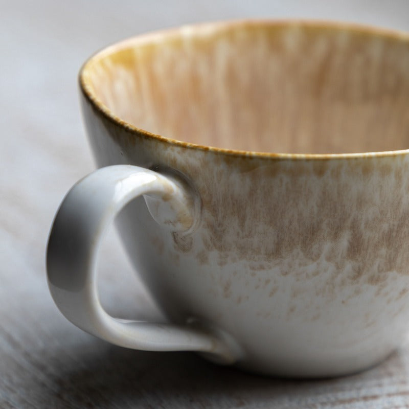 Reactive Organic Mug Camel lifestyle detail