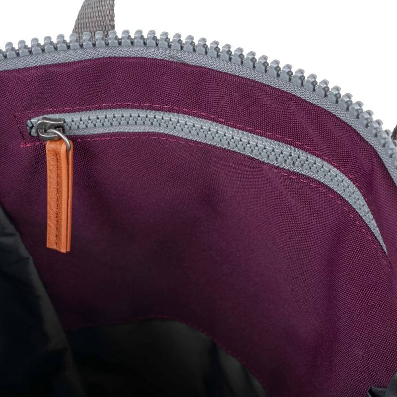 Roka Backpack Finchley A Sustainable Medium Cherry Lacquer internal zip pocket