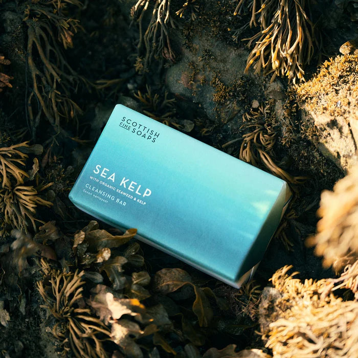 Scottish Fine Soaps Sea Kelp Cleansing Bar 220g lifestyle