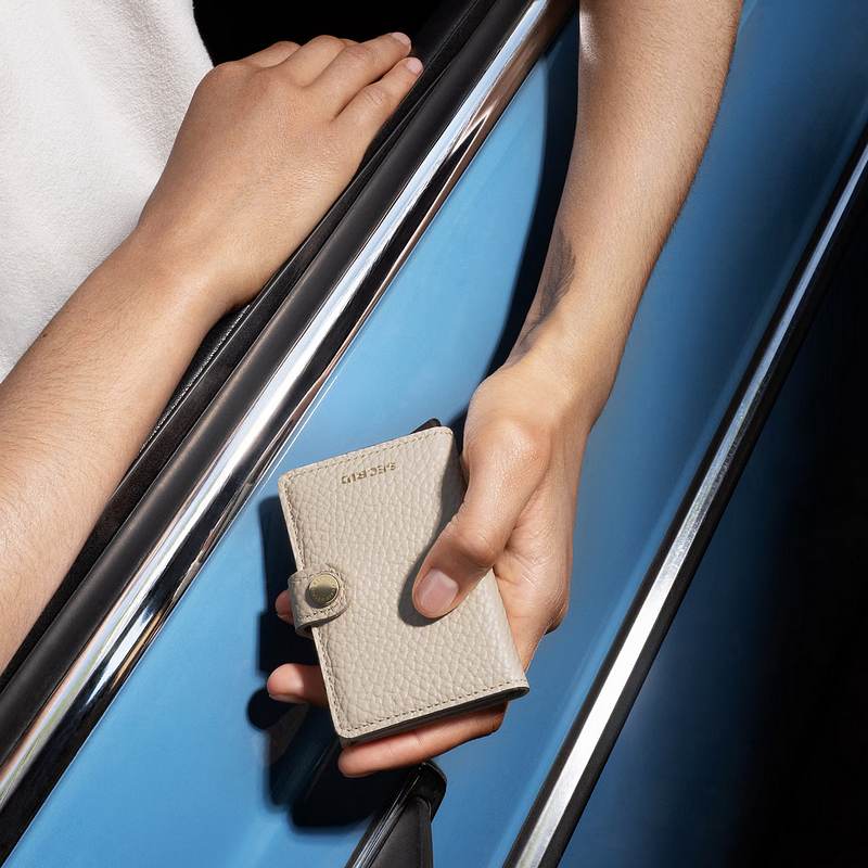 Secrid RFID Mini Wallet Pebble Latte lifestyle