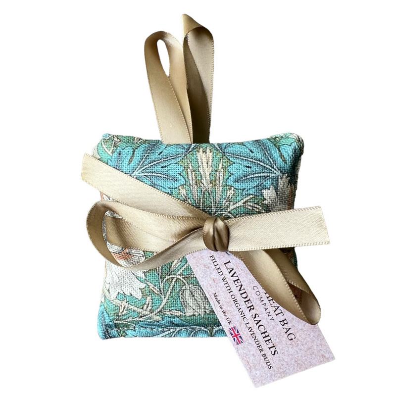 Set of 2 Lavender Sachets Honeysuckle Sea Spray main