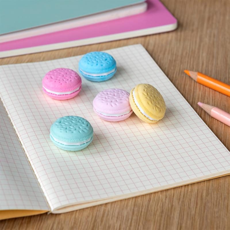 Set of 5 Macaron Erasers 31359 lifestyle