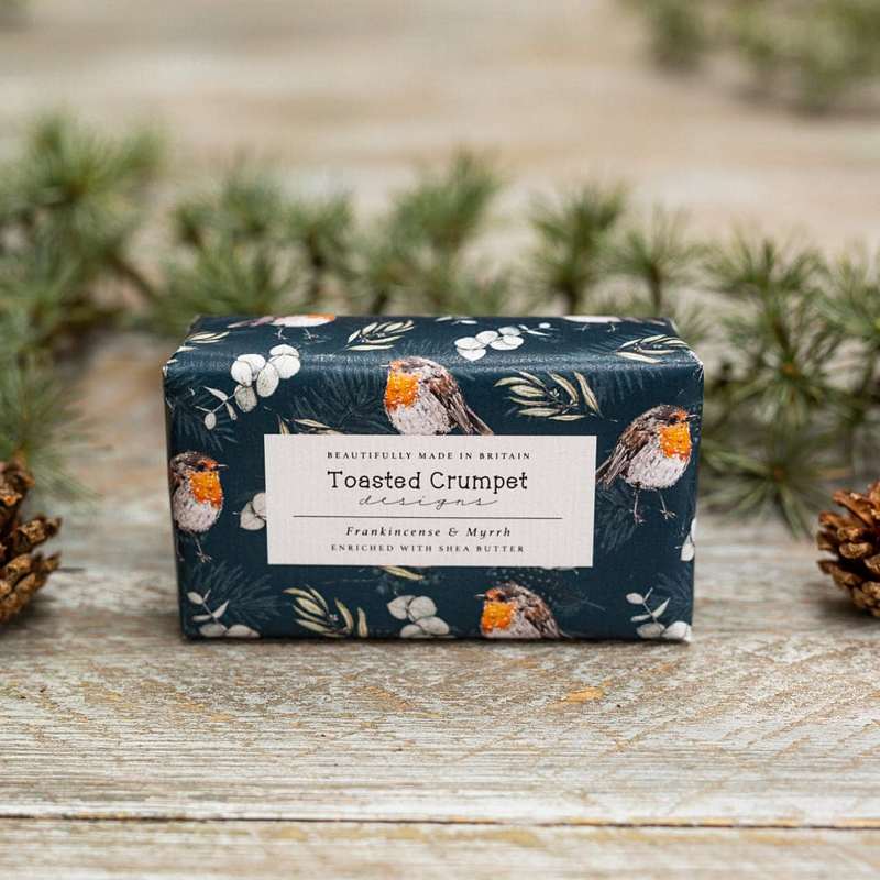 Toasted Crumpet Designs Robin & Eucalyptus Noir Soap 190g SO27 lifestyle