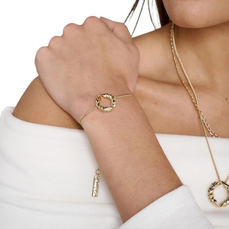 Tutti & Co Ember Pendant Bracelet Gold BR685G model