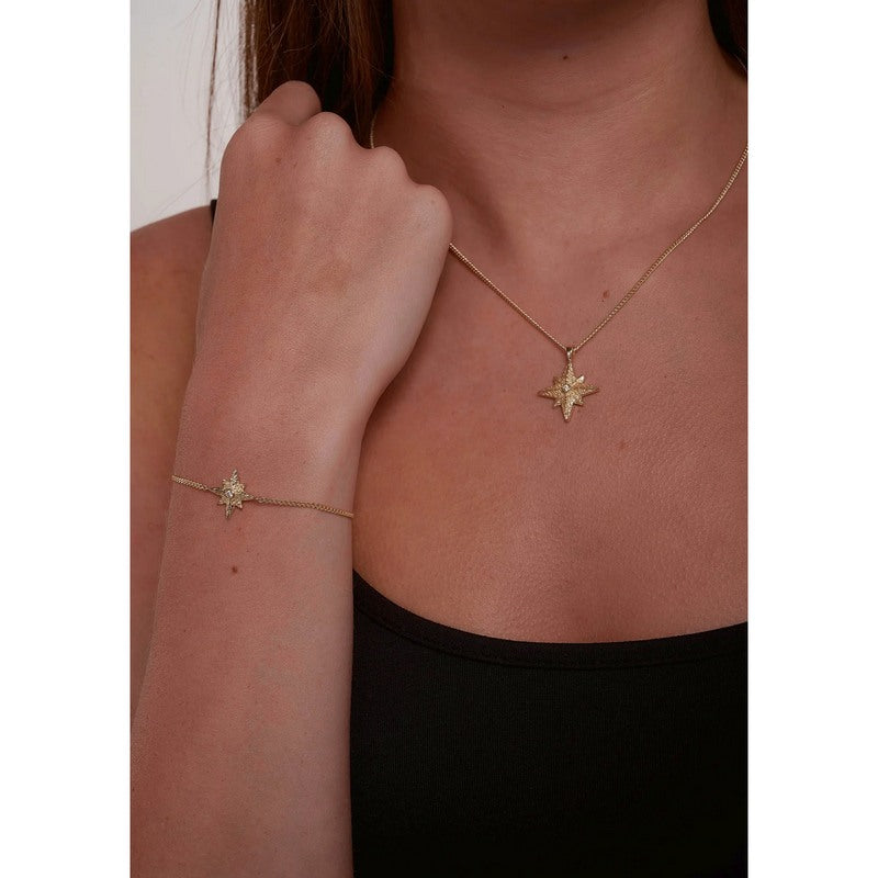 Tutti & Co Faith Necklace Gold on model