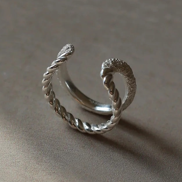 Tutti & Co Jewellery Braid Ring Silver RN335S lifestyle