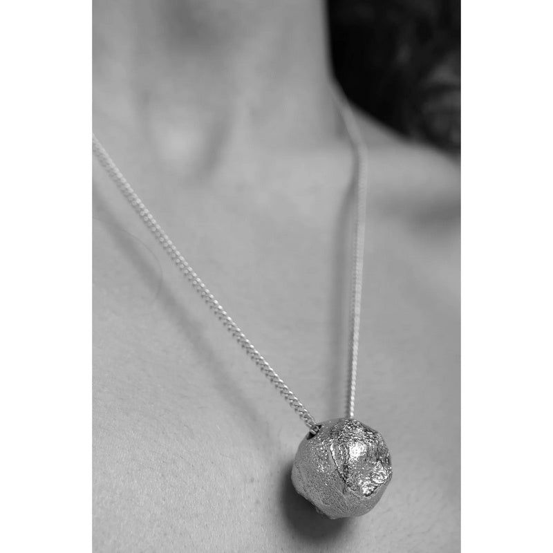 Tutti & Co Jewellery Halo Necklace Silver NE782S on model main