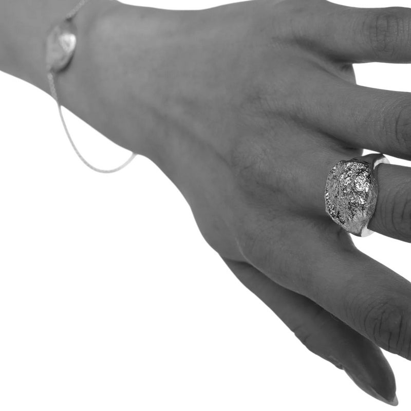 Tutti & Co Jewellery Halo Ring Silver RN363S on model