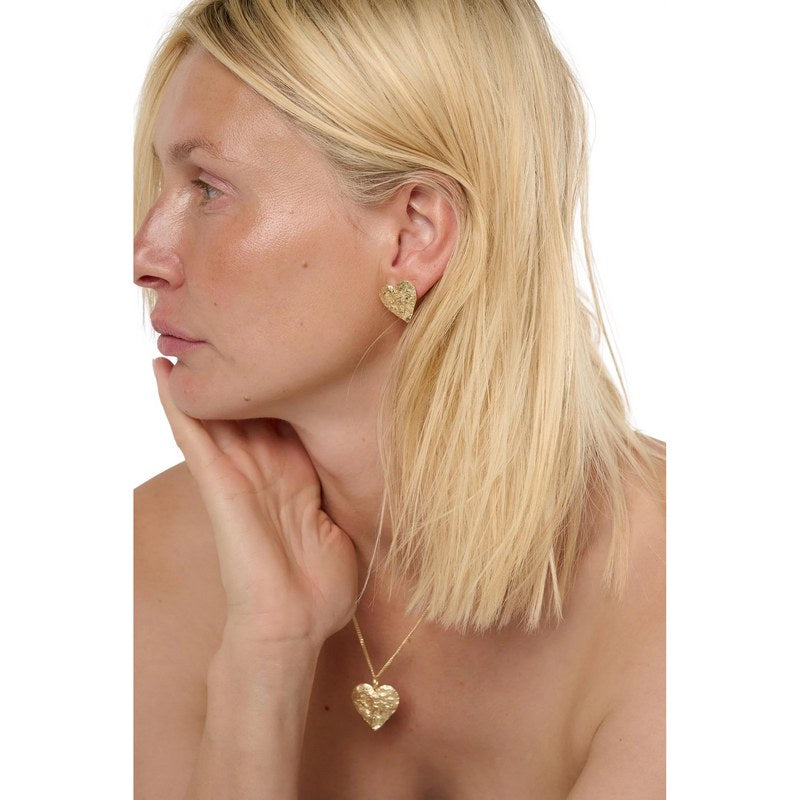 Tutti & Co Jewellery Revere Necklace Gold NE777G on model