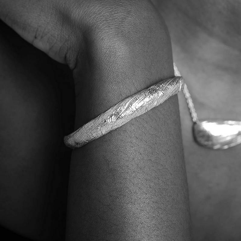 Tutti & Co Jewellery Ria Bangle Silver BR738S model