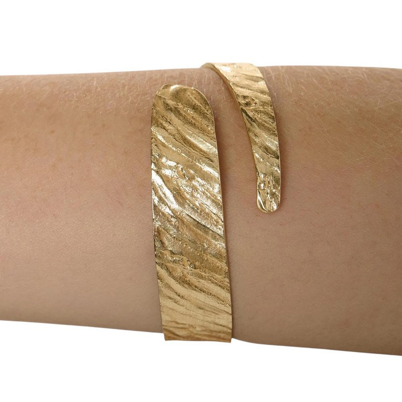 Tutti & Co Jewellery Riva Bangle Gold BR715G on arm