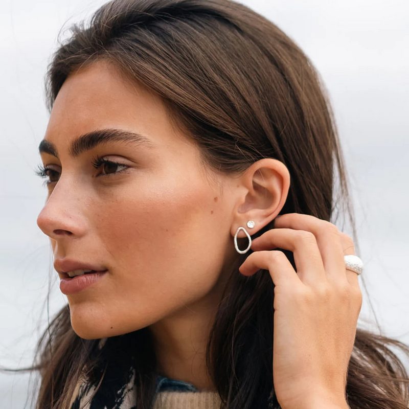 Tutti & Co Jewellery Seize Earrings Silver EA527S on model lifestyle