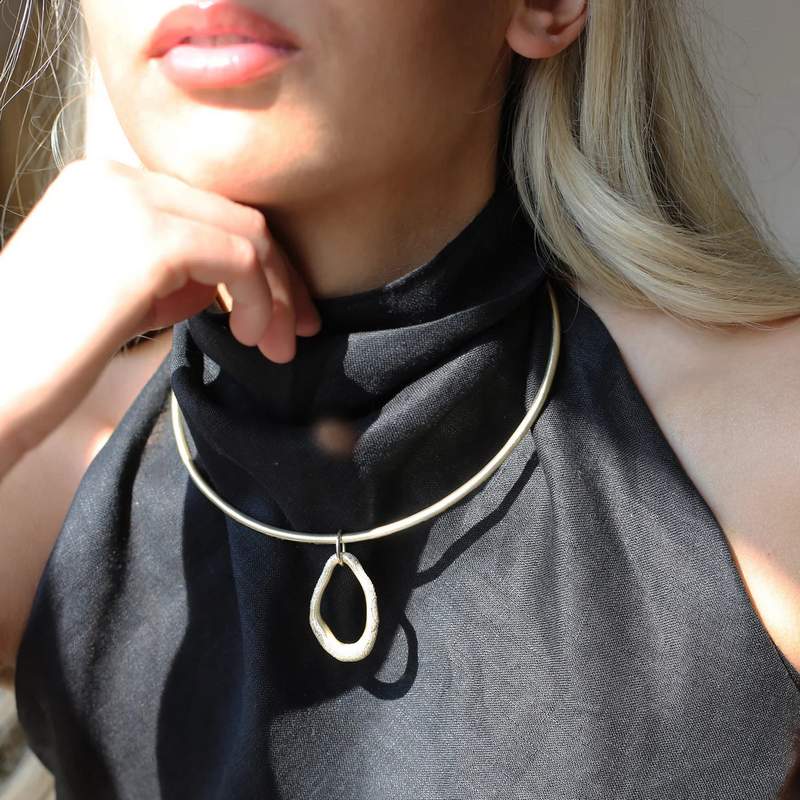 Tutti & Co Jewellery Seize Necklace Gold NE675G on model lifestyle