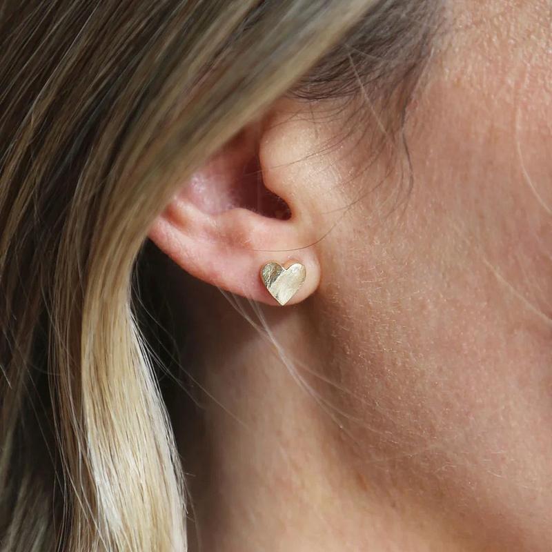 Tutti & Co Jewellery Sweetheart Earrings in Gold EA518G on model