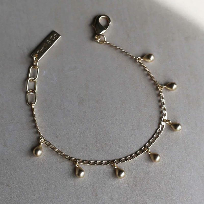 Tutti & Co Teardrop Bracelet Gold BR656G flatlay