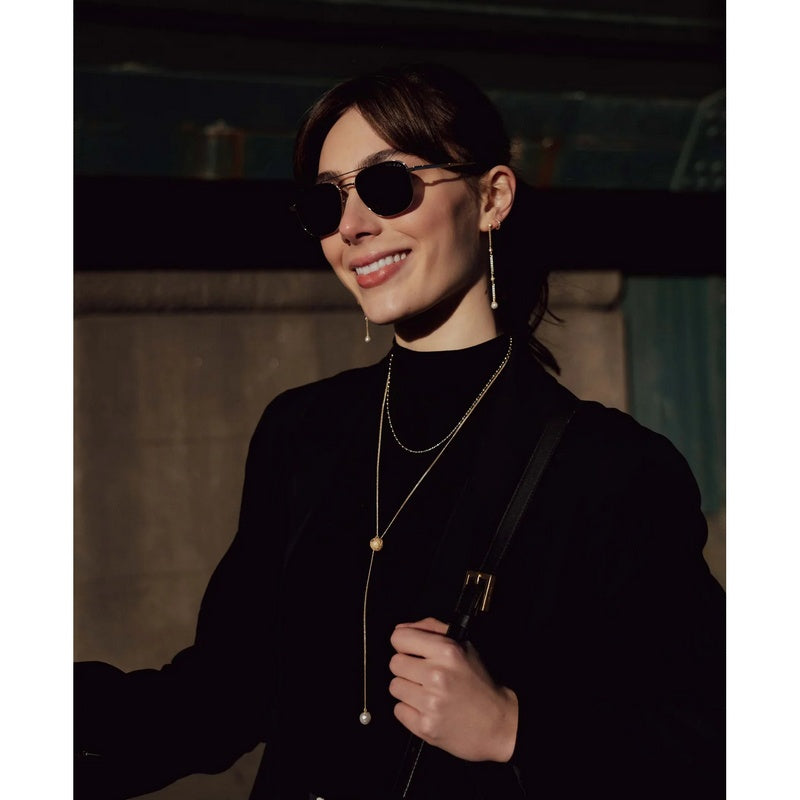 Tutti & Co Tidal Necklace Gold NE692G on model 1