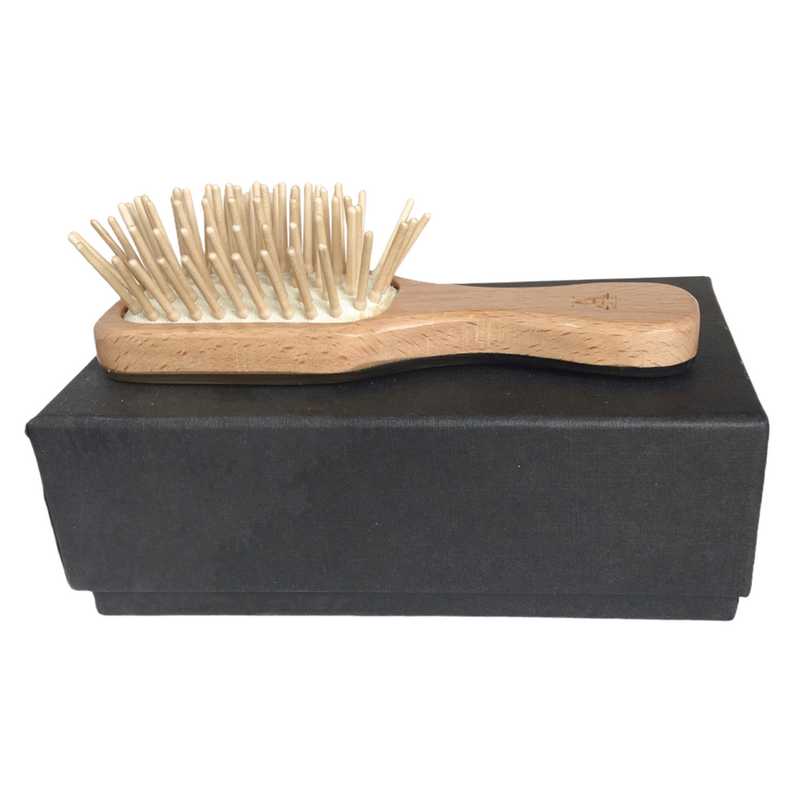 Abbeyhorn Oxhorn-backed Pocket Hair Brush on box