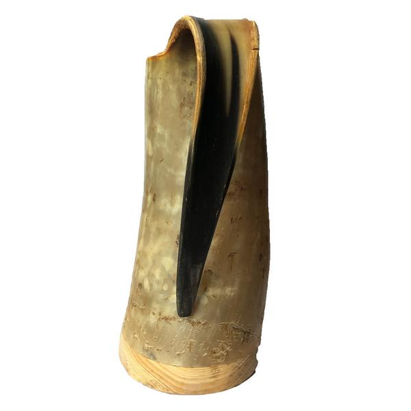 Abbeyhorn Soldier's Horn Mug showing Tapered Handle
