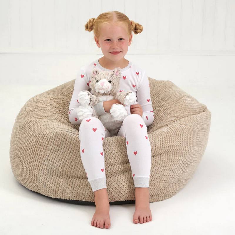 Aroma Home Snuggable Hottie Cat Microwavable Soft Toy AH-SNG0002 with child