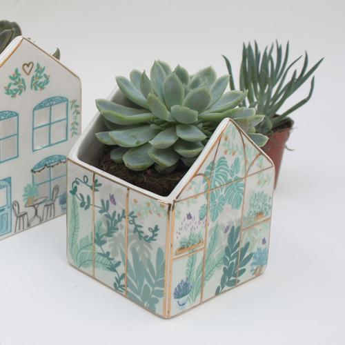 Boulevard Greenhouse Porcelain Planter in use