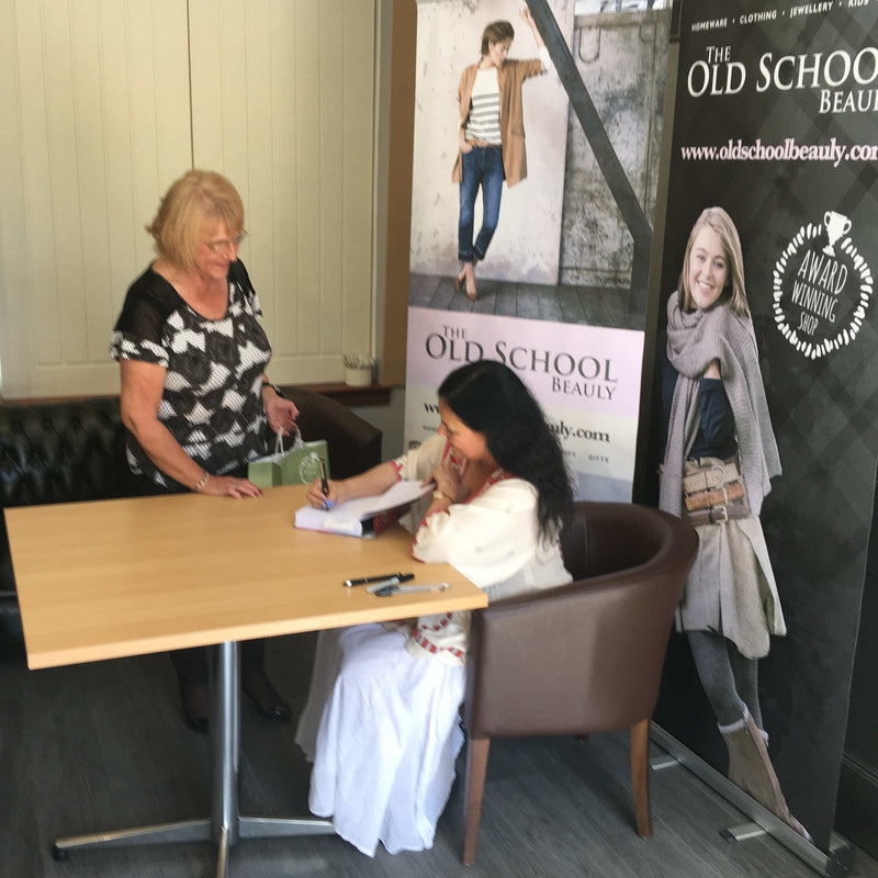 Diana Gabaldon signing books at The Old School Beauly