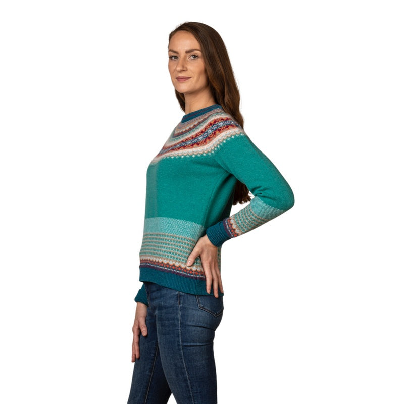Eribe Knitwear Alpine Sweater Emerald P3974 on model side