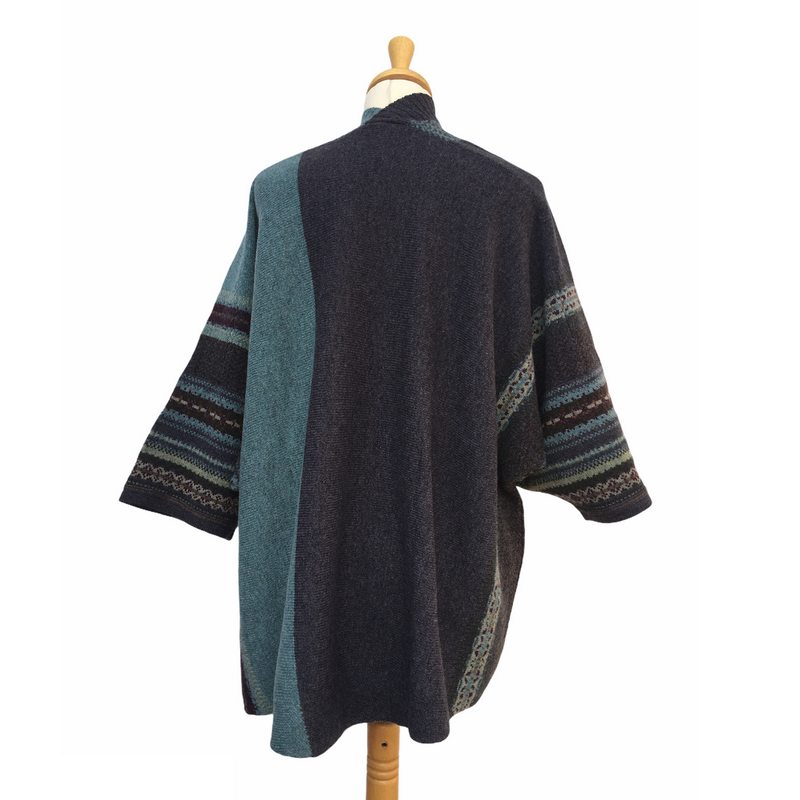 Eribe Knitwear Blanket Coat Selkie on mannequin back