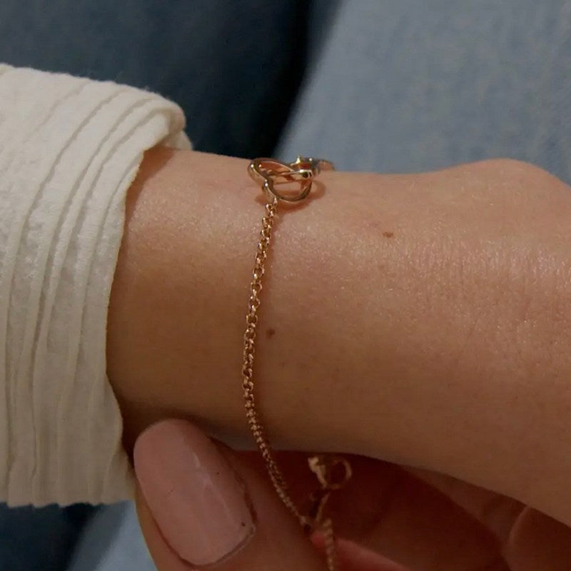 Joma Jewellery Infinity Links Heart Bracelet 5370 on model 2