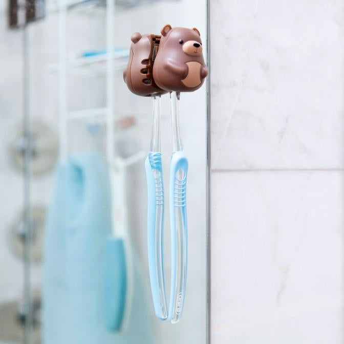Kid's Toothbrush Holder - Bear HH25 in use