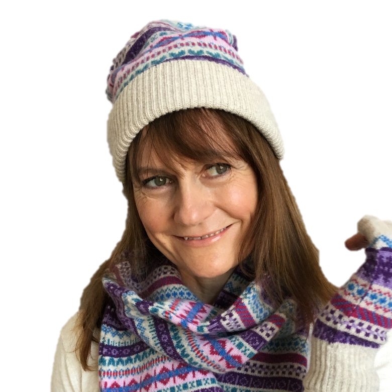 Old School Beauly Knitwear - Beauly Hat on Model front