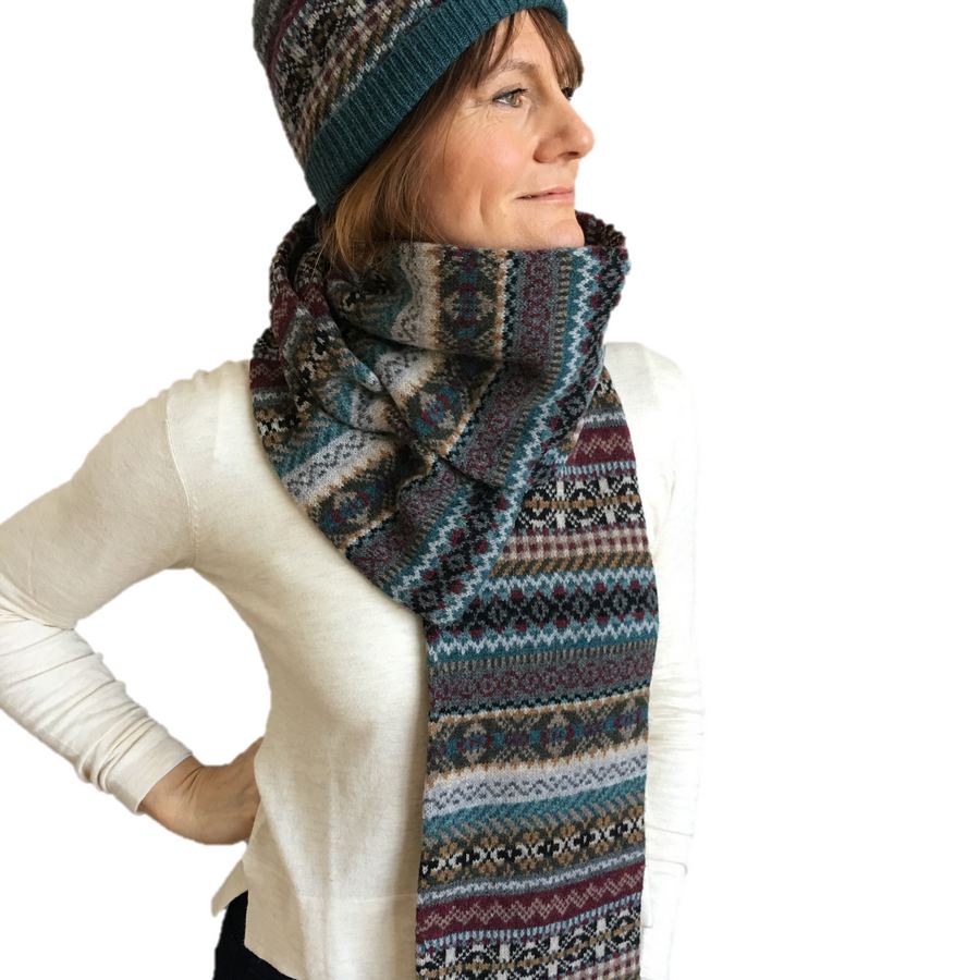 Old School Beauly Knitwear - Culloden Scarf on model detail