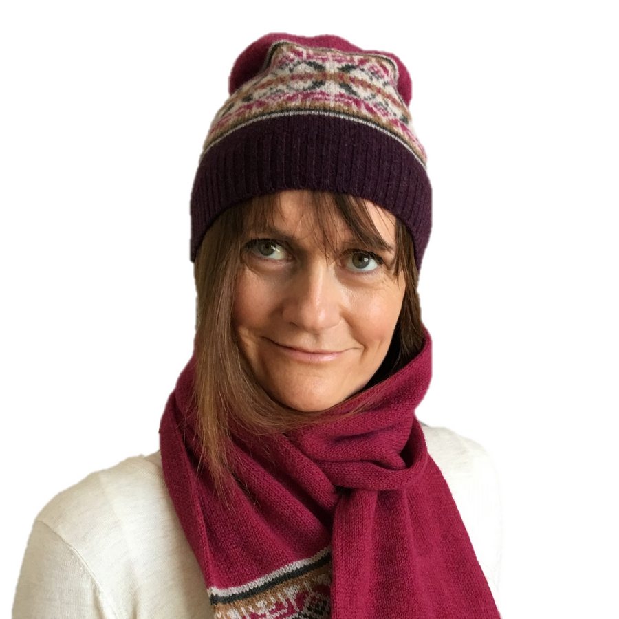 Old School Beauly Knitwear - Ross-shire Hat on model
