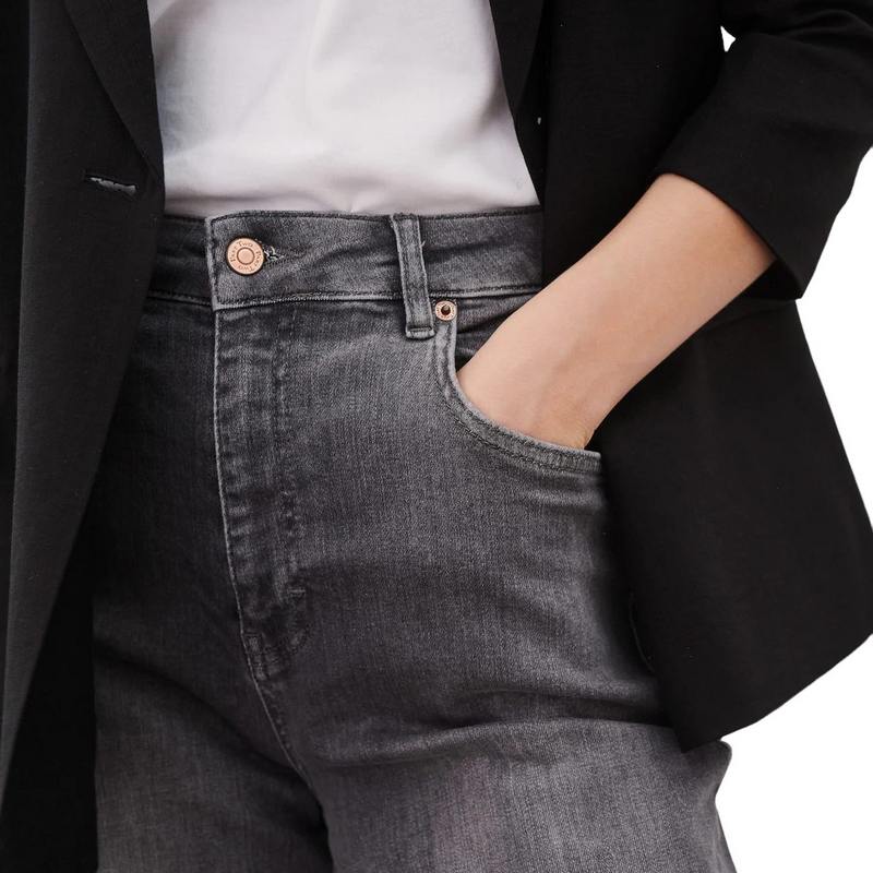 Part Two Clothing Hela Jeans Grey Vintage Denim 30305887-300152 on model pocket detail