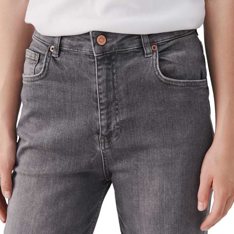 Part Two Clothing Hela Jeans Grey Vintage Denim 30305887-300152 on model waist detail