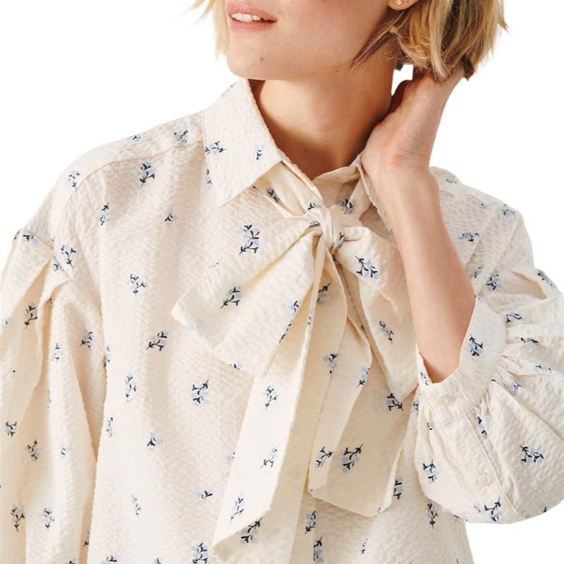 Part Two Clothing Ninea Cotton Shirt in Della Robbia Blue Bouquet Print 30306676-301200 on model front detail