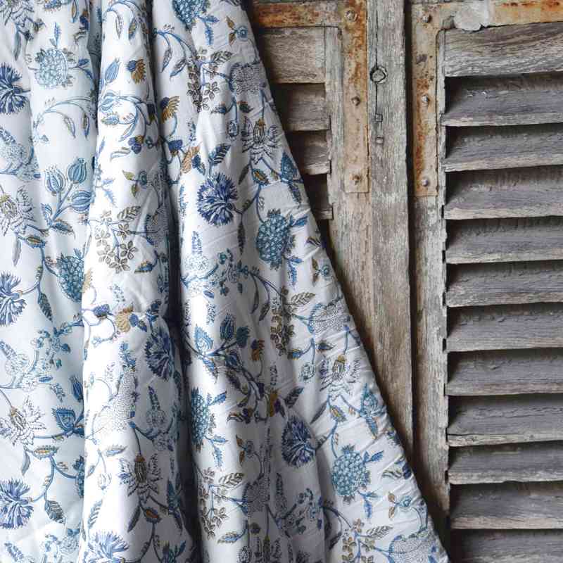 Powell Craft Blue & White Floral Print Quilt Q22 lifestyle
