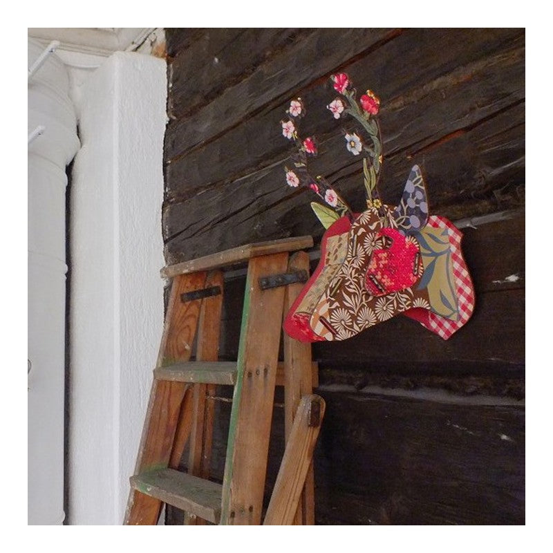 Roe Deer Head Ornament - Flower Blow-up on dark wall
