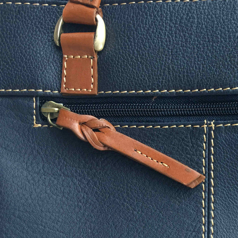 Rowallan Of Scotland Prelude Navy Small Grip Shoulder Bag detail