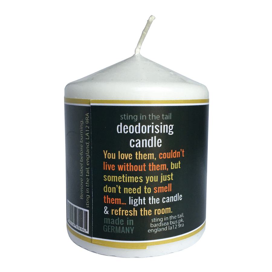 Smelly Dog Room Deodorising Candle back