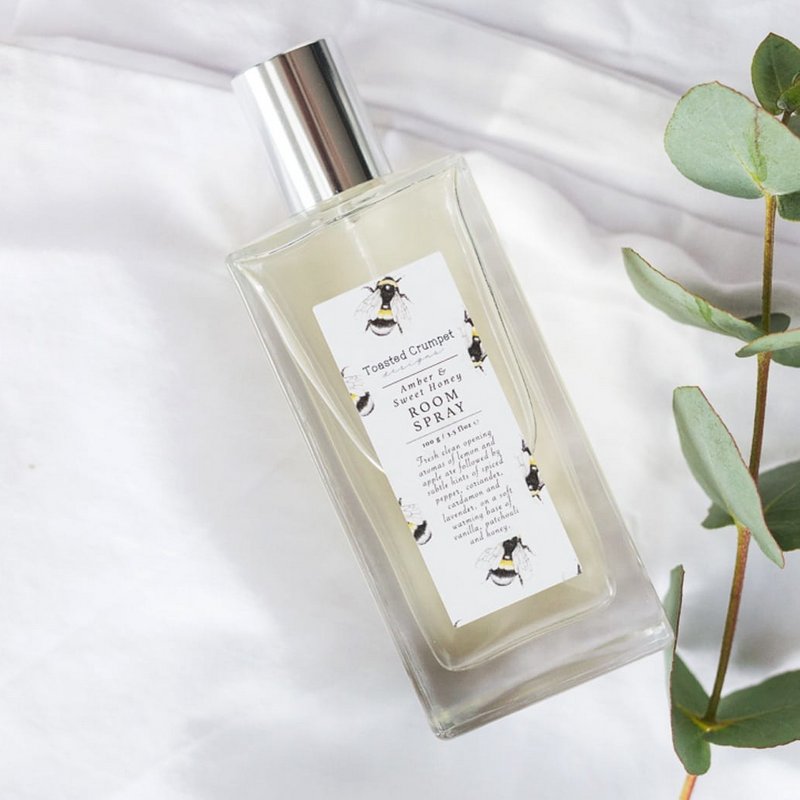 Toasted Crumpet Amber and Sweet Honey Room Spray RS04 lifestyle
