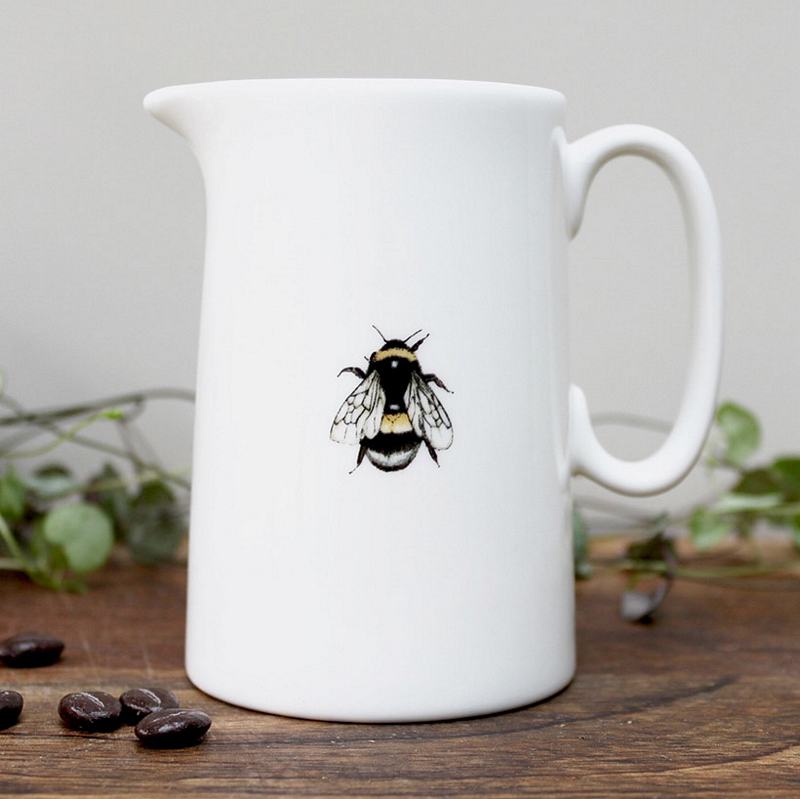 Toasted Crumpet Bumblebee Half-Pint Jug in a Gift Box FJ204 lifestyle