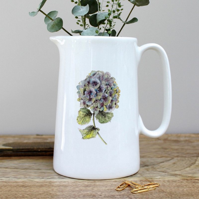 Toasted Crumpet Hydrangea Pint Jug in a Gift Box FJ116 lifestyle
