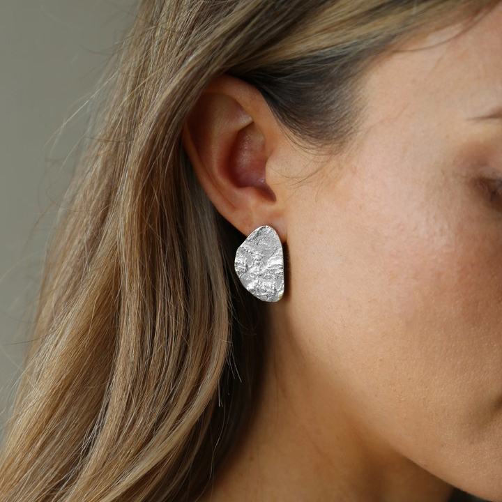 Tutti & Co Cloud Earrings Silver EA419S on model
