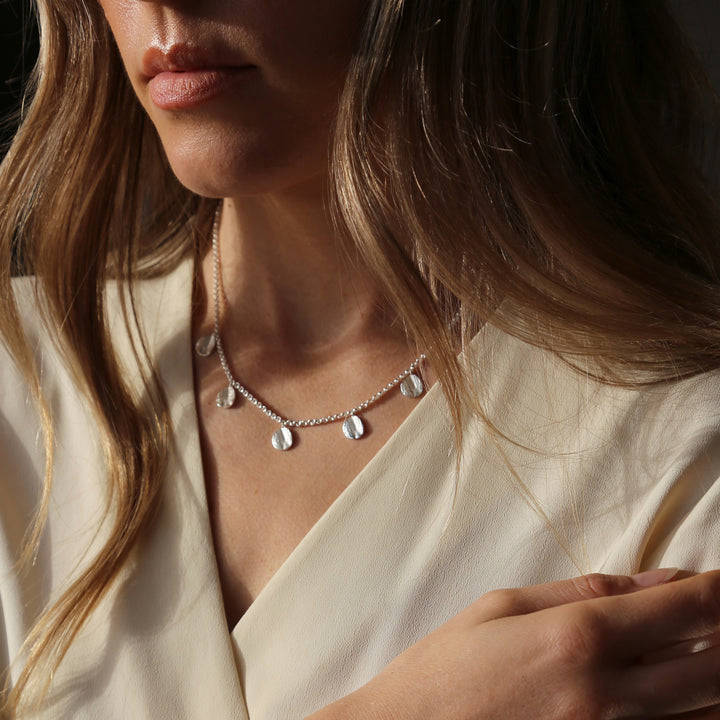 Tutti & Co Coastal Necklace Silver NE547S on model