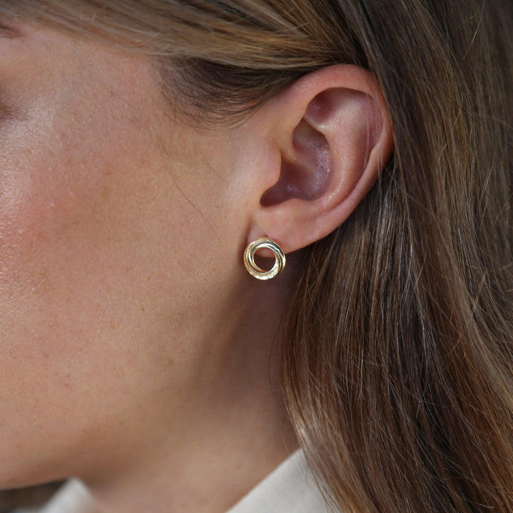 Tutti & Co Riverine Earrings Gold-Plated EA453G on model