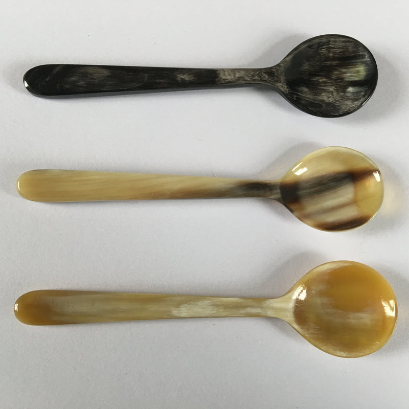 3 colours of horn caviar spoon